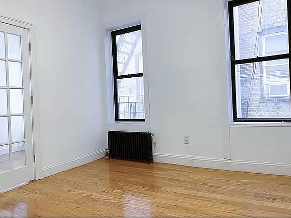 3rd image of 250 Pacific St APT 8