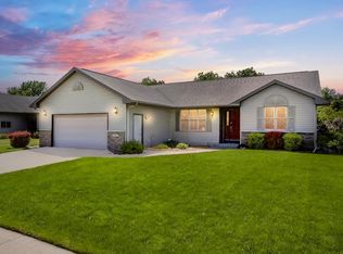 128 Acorn Ln, West Salem, WI 54669