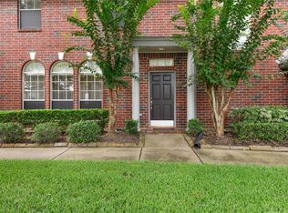 1283 El Camino Village Dr, Houston, TX 77058