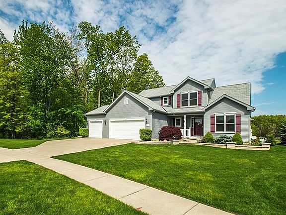 3rd image of 1524 Peach Dr