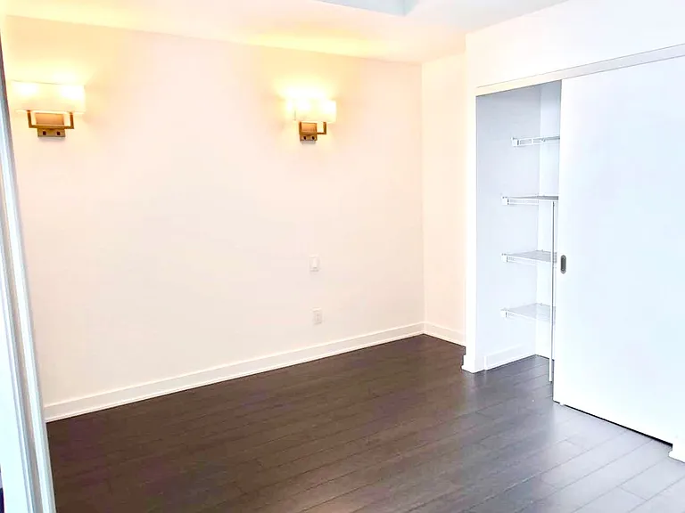 210 Simcoe St #2510 — Photo 12