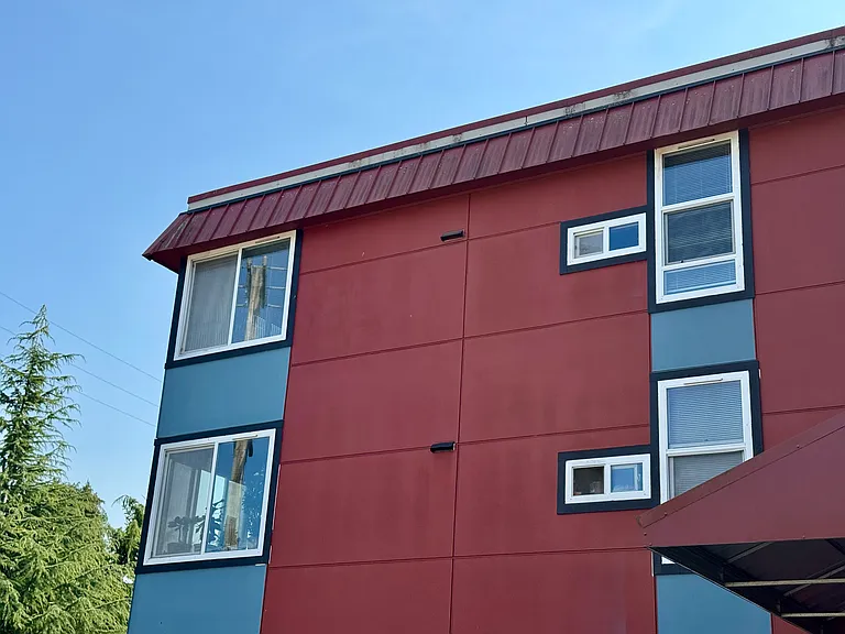 Top floor unit!