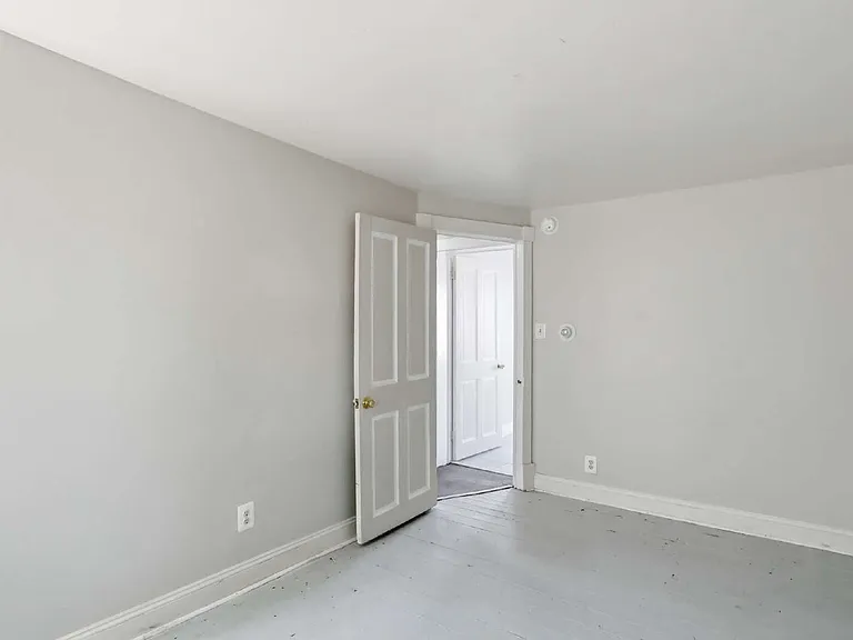 13 N Maryland Ave — Photo 22