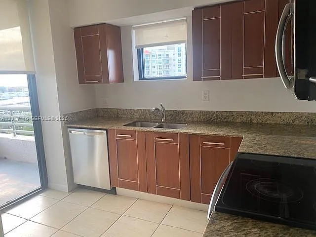 3300 NE 191st St #1906 — Photo 14