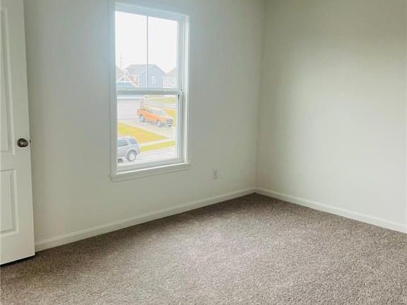 5th image of 8151 Lupine Dr