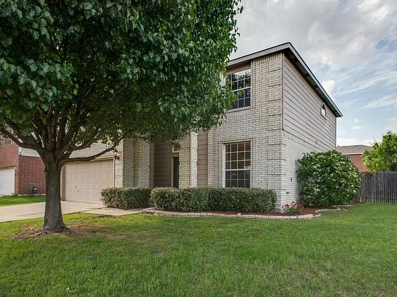 4th image of 2029 Hickory Dr