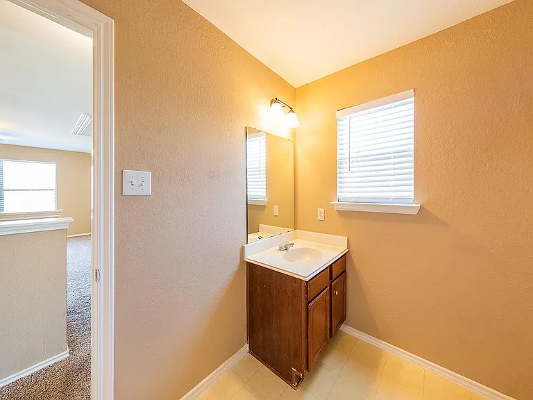3603 Avalon Castle Dr — Photo 22