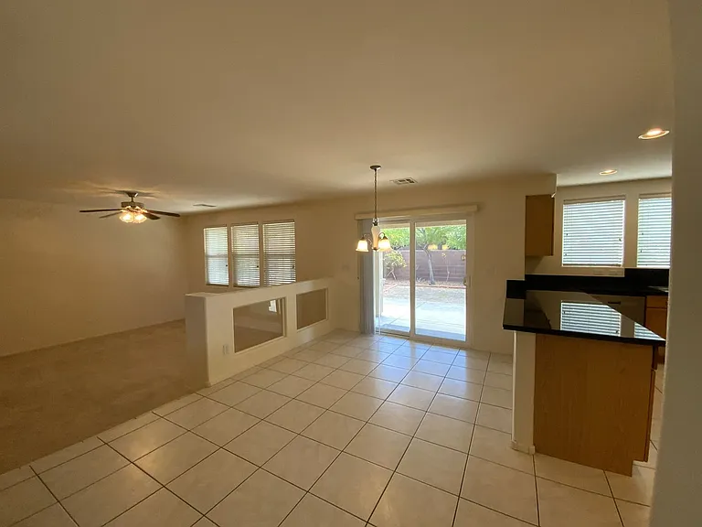 1001 Pleasing Plateau St — Photo 9