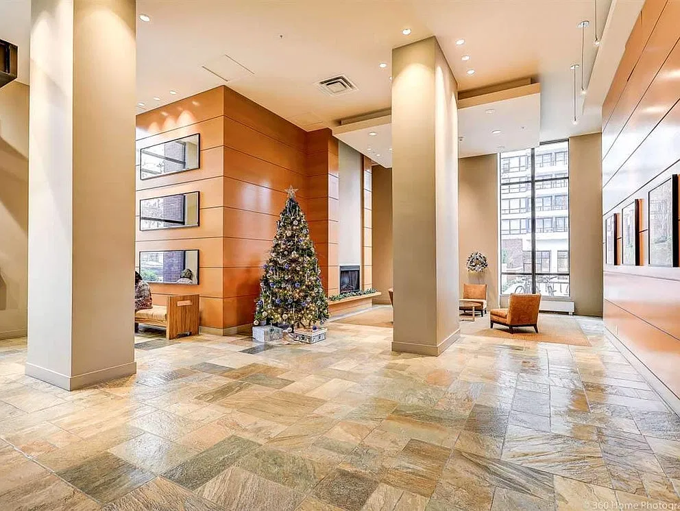 1 bed, 555 sqft, $2,300 — Photo 4