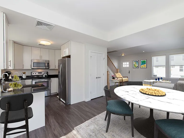 Linea Cambridge Apartments — Photo 10