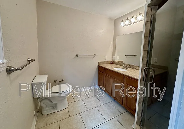 2543 Holly Point Rd W — Photo 12
