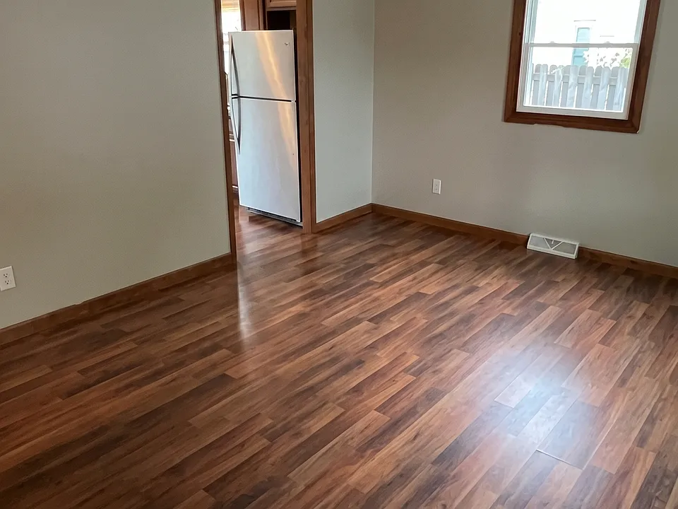 4 Walnut Pkwy