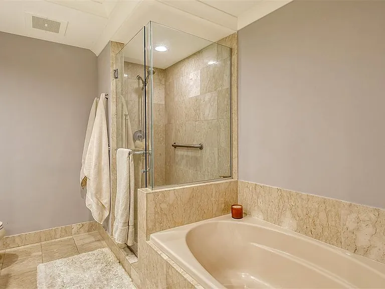 1350 Main St #903 — Photo 25