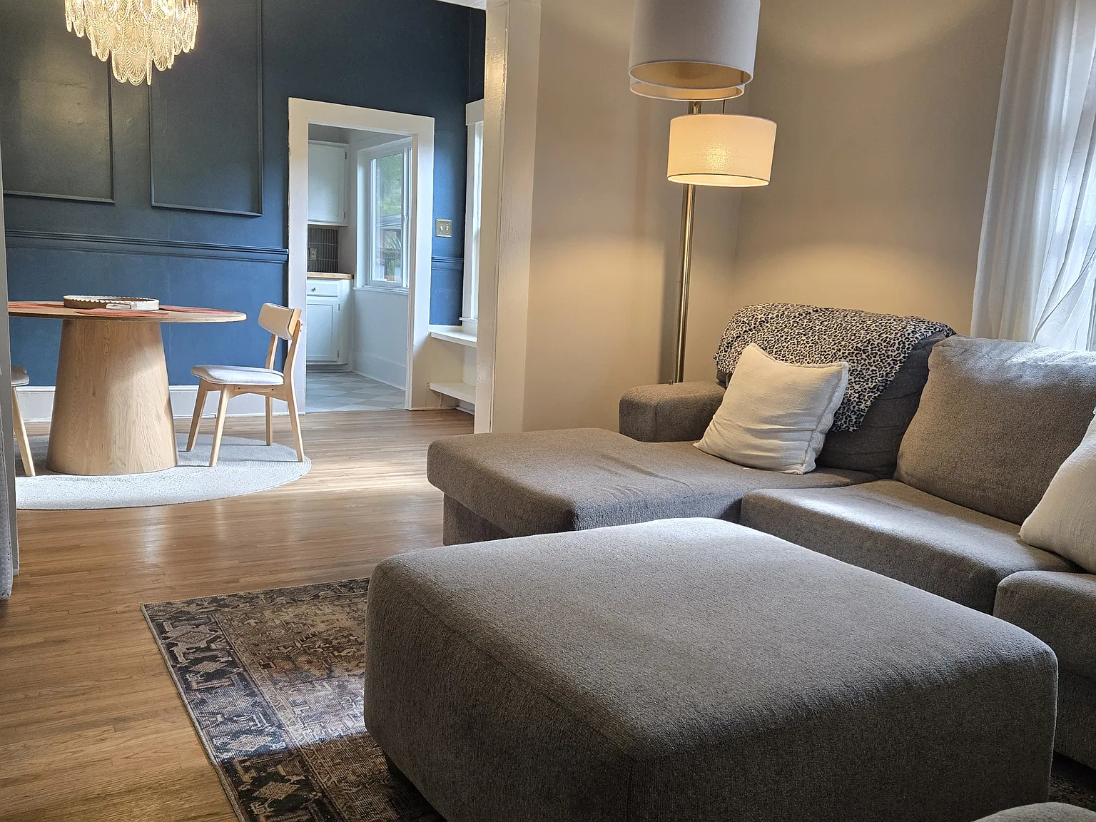 2 bed, 1128 sqft, $2,000 — Photo 2