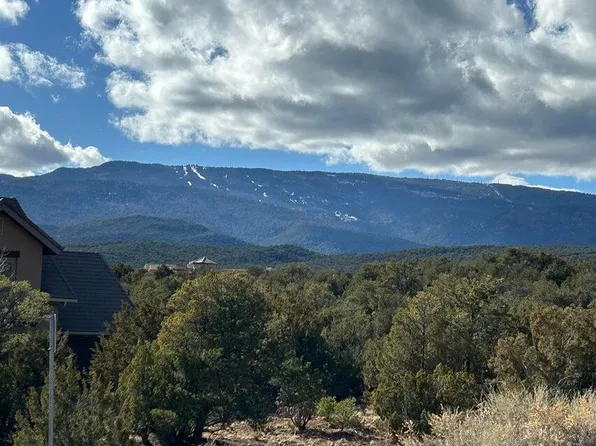 2 Zia Ct, Sandia Park, NM 87047