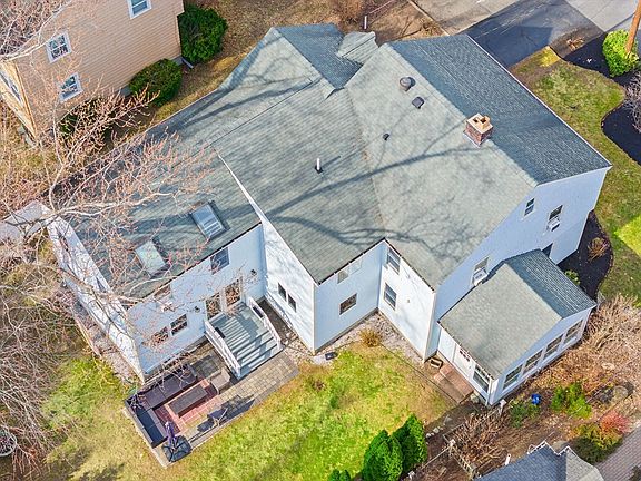 3rd image of 28 Dexter Rd