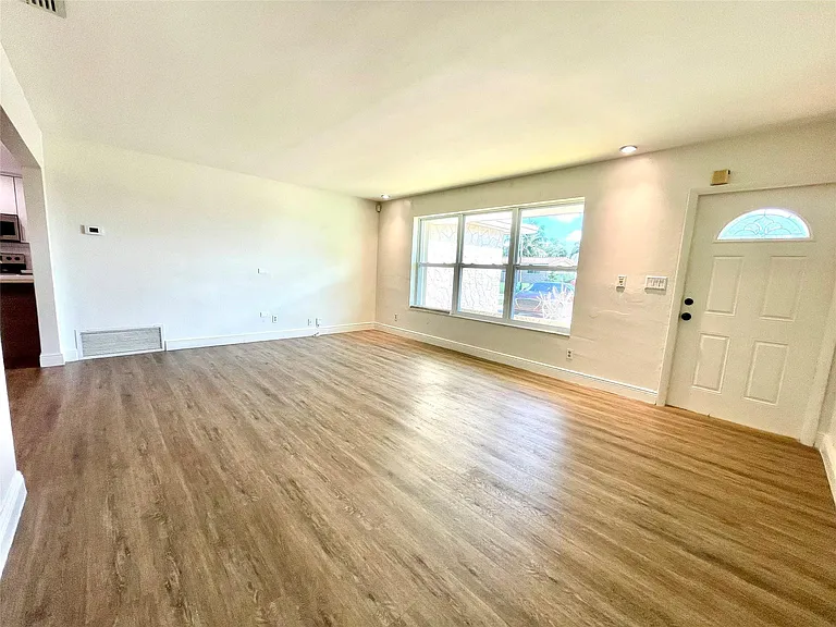 2090 NW 84th Ter — Photo 26