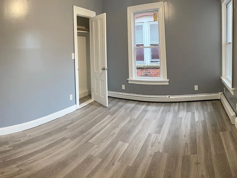 35 Benton St #2 — Photo 6