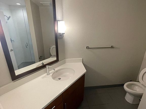 5th image of 1835 Logan St #7