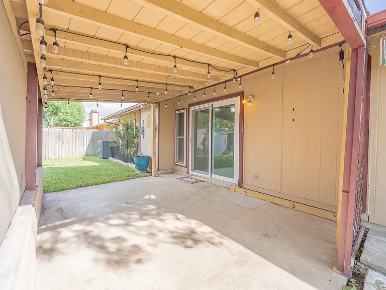 6822 Rivulet — Photo 23