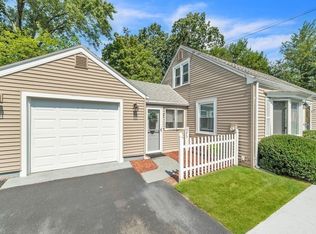 60 Westbrook Dr, Springfield, MA 01129