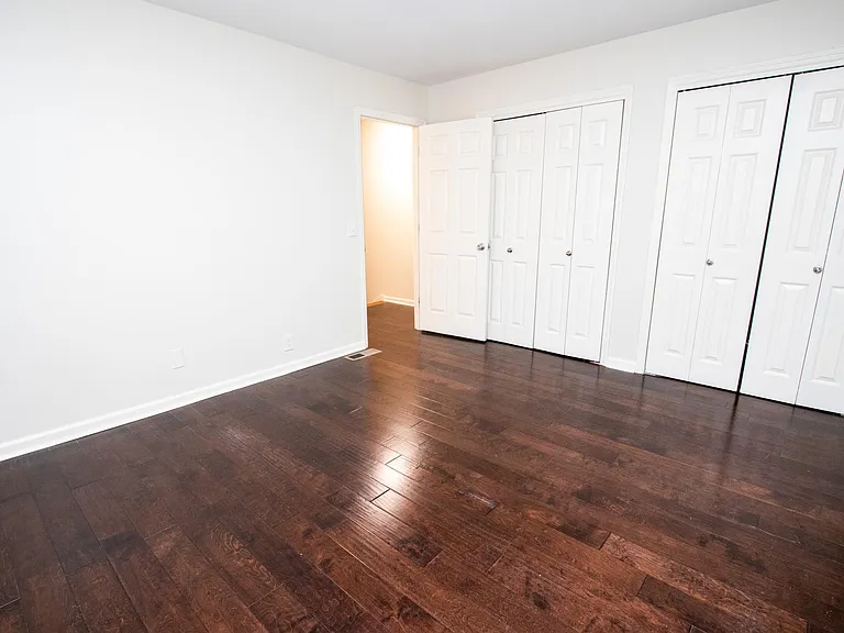 3315 Fairmont Dr #9 — Photo 10