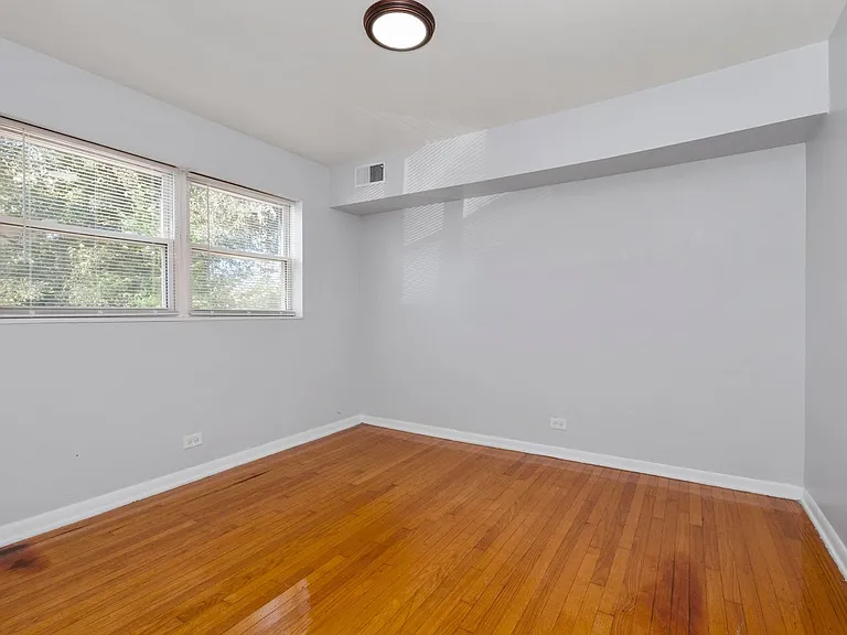 5338 S Kenneth Ave — Photo 9