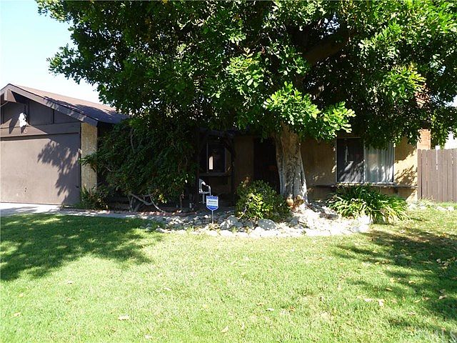 1st image of 1619 E Oak Hill Ct