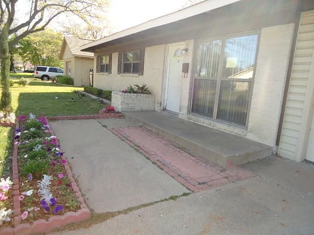 1st image of 2608 Roger Williams Dr