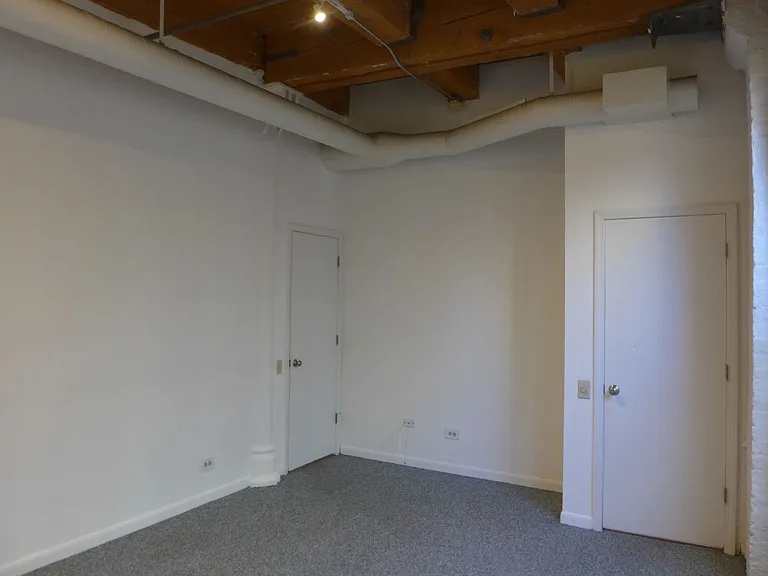Old Franklin Building — Photo 32