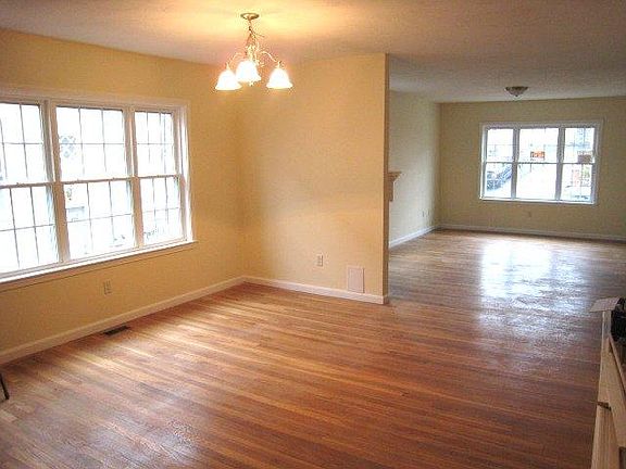 overview-dining room to living room (unfurnished)