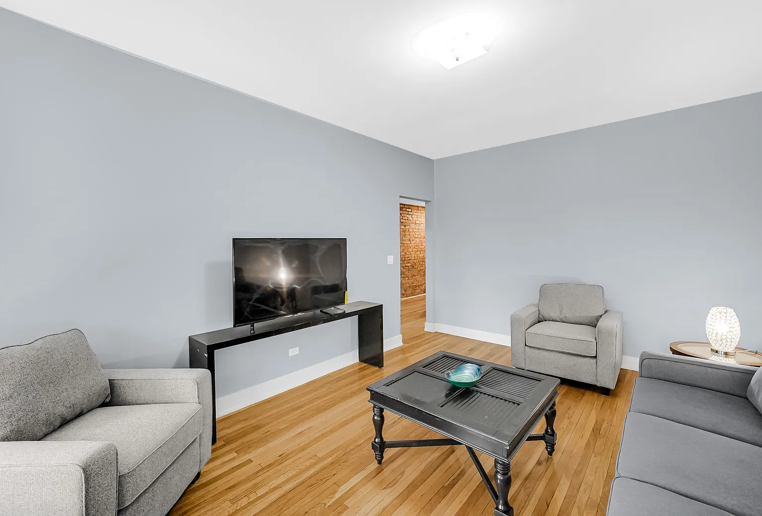 3 bed, 1500 sqft, $2,300 — Photo 2