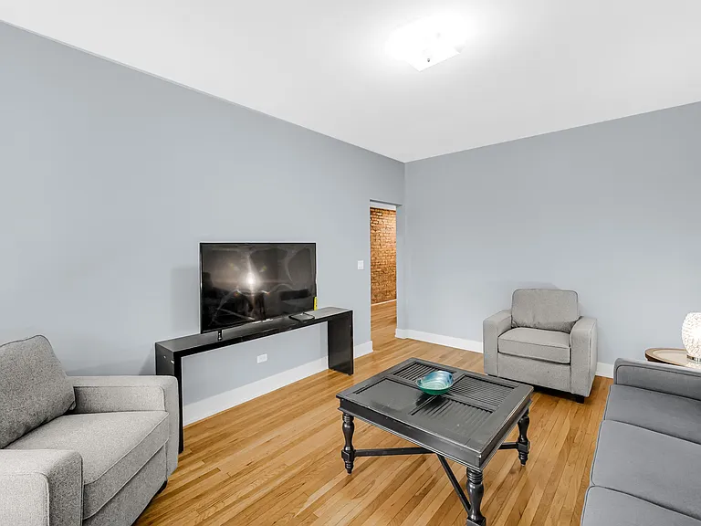 6022 S Eberhart Ave #2N — Photo 2