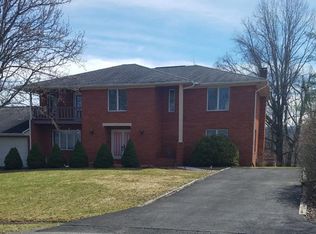 251 Sandy Ln, Richlands, VA 24641
