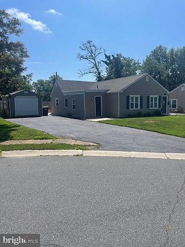 1st image of 18 Harrow Pl