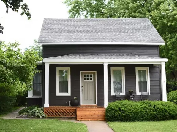 508 South Ave, Decorah, IA 52101