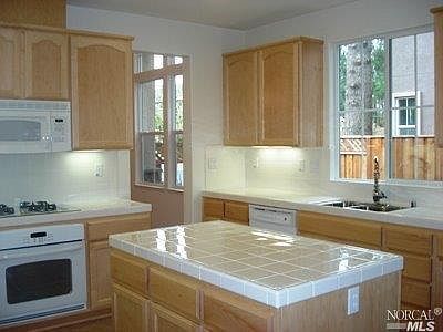 5th image of 124 Ullman Ct