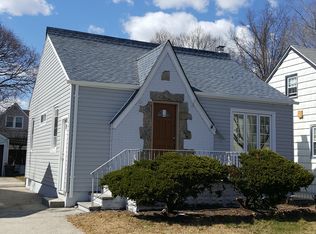 11848 236th St, Cambria Heights, NY 11411