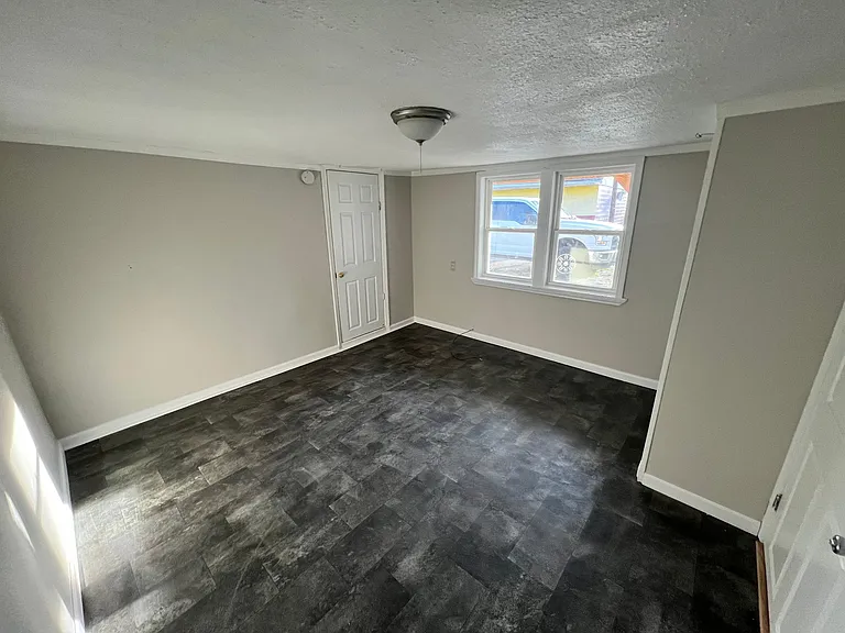 895 Baldwin Ave #3 — Photo 12