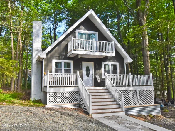 8110 Mayfair Rd, Tobyhanna, PA 18466