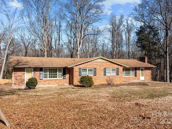 2nd image of 145 Crooked Ln
