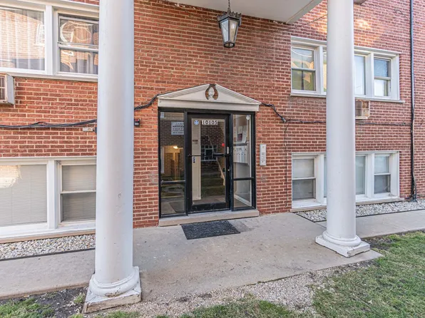 10105 Hartford Ct APT Gd, Schiller Park, IL 60176