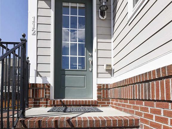 4th image of 112 Anthem Ave