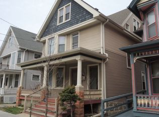 1028 Williamson St APT 2, Madison, WI 53703