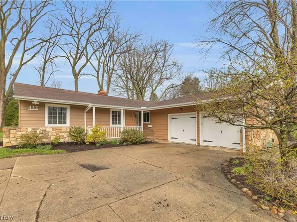 432 Powell Dr, Bay Village, OH 44140