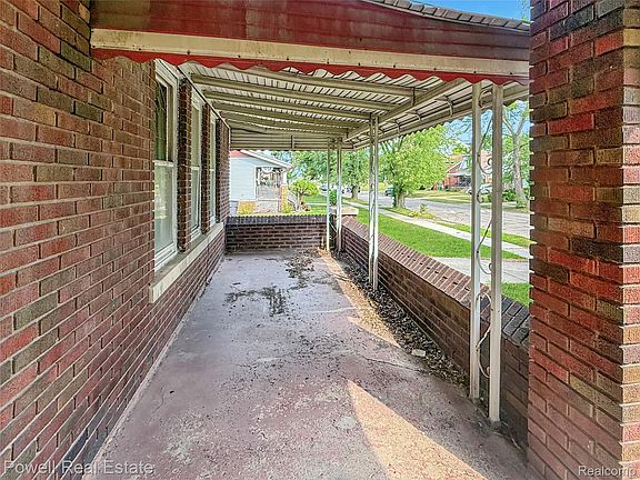 2nd image of 13659 Linnhurst St