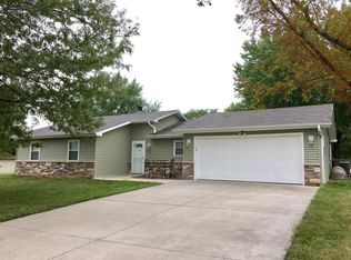 7813 N Chesley Dr, Columbia, MO 65202