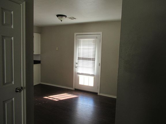 5th image of 1500 N Southminster St