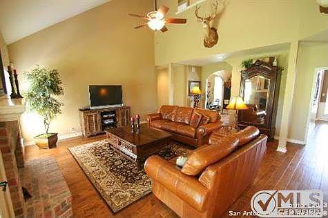 3rd image of 29507 Fairway Bluff Dr