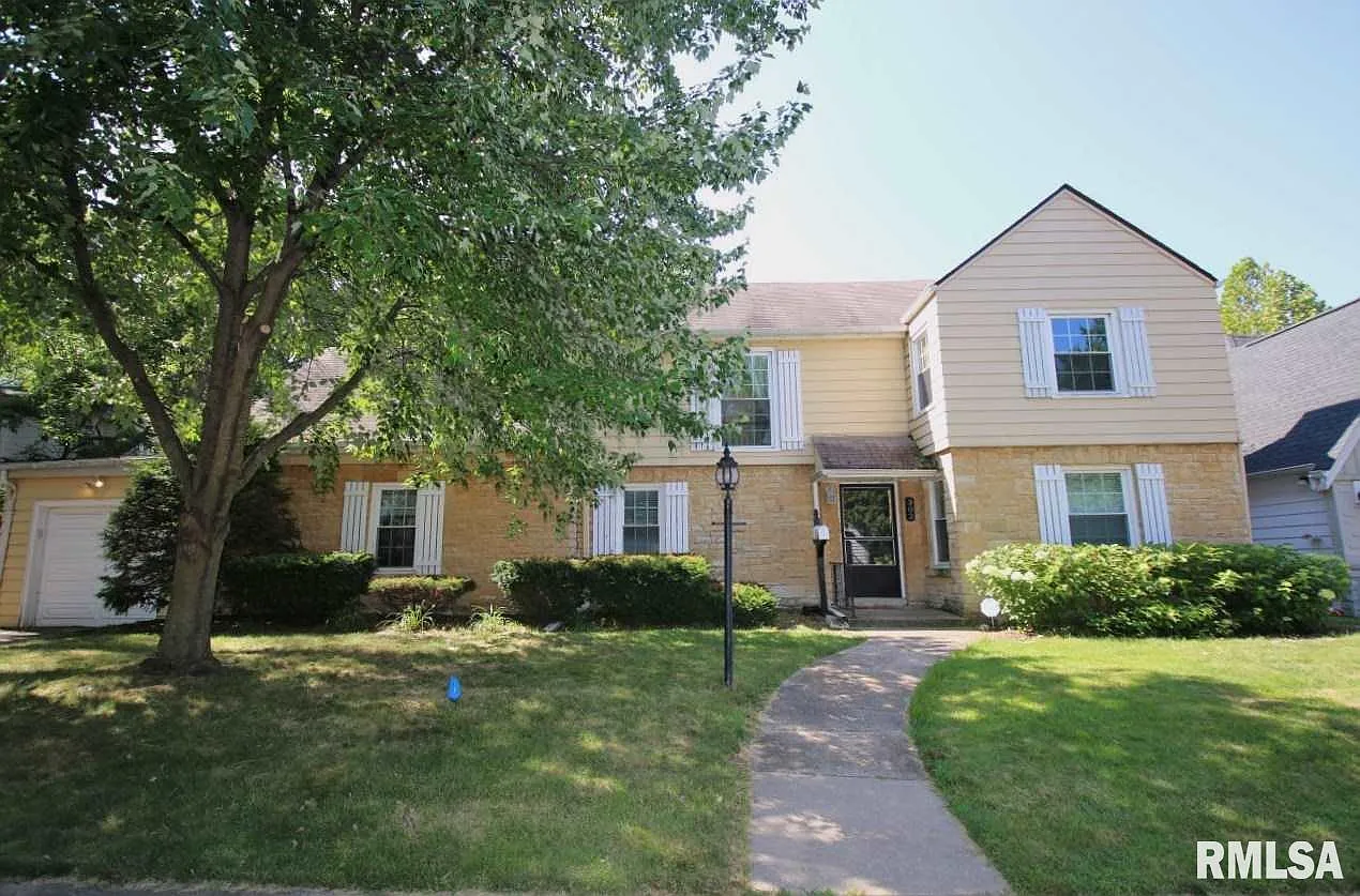 302 W Hollyridge Cir photo 1
